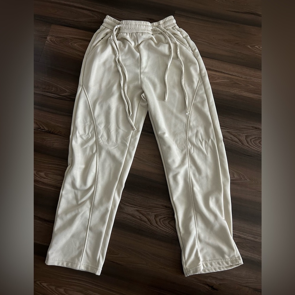 Baggy sweatpants